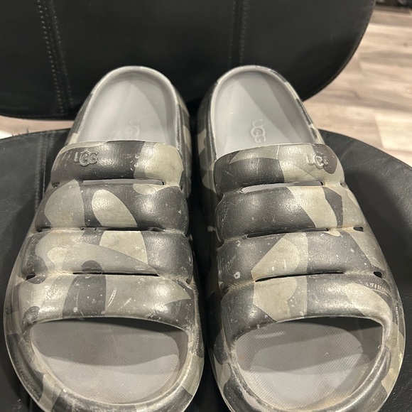 UGG Men Gray  Slide Sandals size 10 main image 8